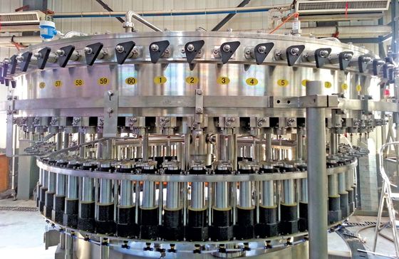Eşit Basınçlı 24000 BPH Gazlı Alkolsüz İçecek Dolum Makinesi